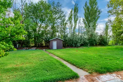 5398 S 5700 W, Hooper, UT 84315 - Photo 8