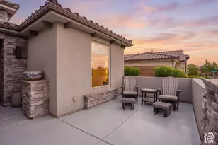 140 Peridot Dr, Washington, UT 84780 - Photo 2