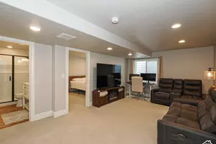 4332 W Pentenwell Ln, South Jordan, UT 84009 - Photo 38