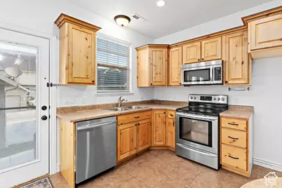 2092 W Crescent Way, Mapleton, UT 84664 - Photo 8