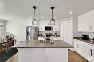 4923 W Pillar Dr, Riverton, UT 84096 - Photo 10