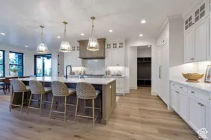 196 W Summerhill Ln N, Centerville, UT 84014 - Photo 12