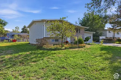 1127 E Electra Ln S, Sandy, UT 84094 - Photo 2