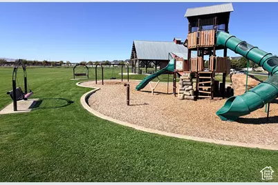 2458 W Townhouse Dr, Mapleton, UT 84664 - Photo 46