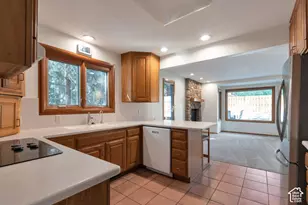 3475 E Creek Rd S, Cottonwood Heights, UT 84121 - Photo 12