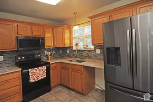 550 E 450 N, Ogden, UT 84404 - Photo 8