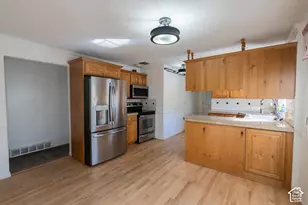 8613 S Vaquero Dr E, Sandy, UT 84094 - Photo 6