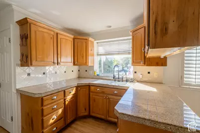 8613 S Vaquero Dr E, Sandy, UT 84094 - Photo 8