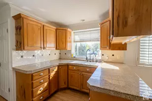 8613 S Vaquero Dr E, Sandy, UT 84094 - Photo 8