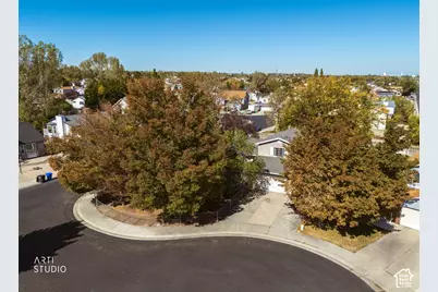 4890 W Calyx Cir S, West Jordan, UT 84084 - Photo 36