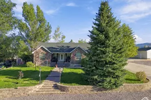 535 E 400 S, Mount Pleasant, UT 84647 - Photo 2