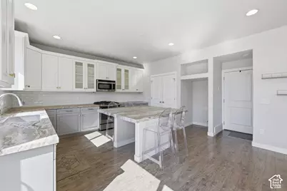 673 W 2200 N, Centerville, UT 84014 - Photo 8