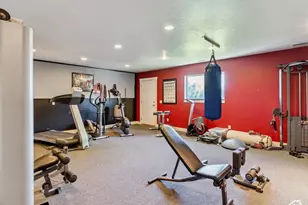 922 S 1760 W, Syracuse, UT 84075 - Photo 46