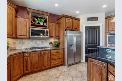 922 S 1760 W, Syracuse, UT 84075 - Photo 16