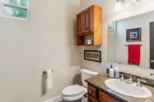 922 S 1760 W, Syracuse, UT 84075 - Photo 34