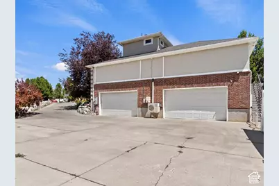 922 S 1760 W, Syracuse, UT 84075 - Photo 4