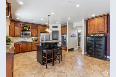 922 S 1760 W, Syracuse, UT 84075 - Photo 12