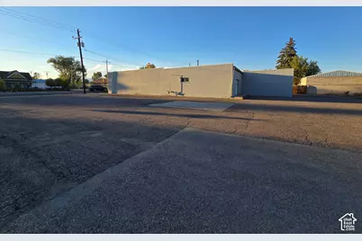 395 S Vernal Ave, Vernal, UT 84078 - Photo 26