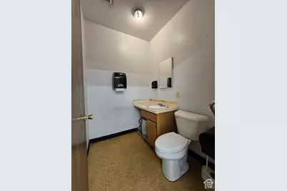 395 S Vernal Ave, Vernal, UT 84078 - Photo 20