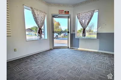 395 S Vernal Ave, Vernal, UT 84078 - Photo 2