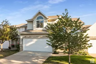 176 Park Shadows Cir, Bountiful, UT 84010 - Photo 2