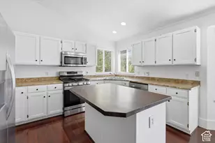272 Wrangler Rd, Farmington, UT 84025 - Photo 8