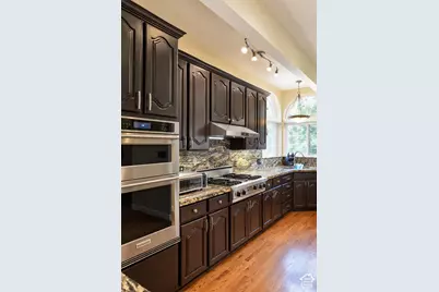 13 La Montagne Ln, Sandy, UT 84092 - Photo 4