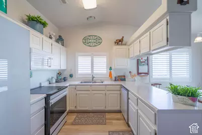 577 S Siesta Dr, Ivins, UT 84738 - Photo 14