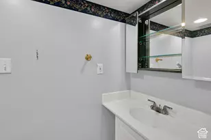 4193 S 1865 E, Holladay, UT 84124 - Photo 34