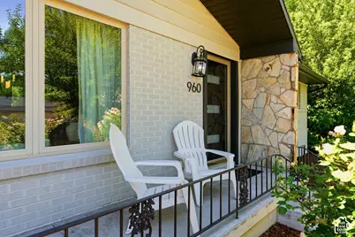960 E Sagehill Dr, Holladay, UT 84124 - Photo 8