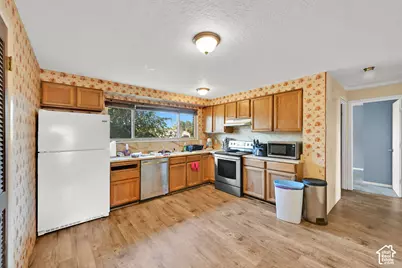 2261 W Ledgewood Dr, Taylorsville, UT 84129 - Photo 6