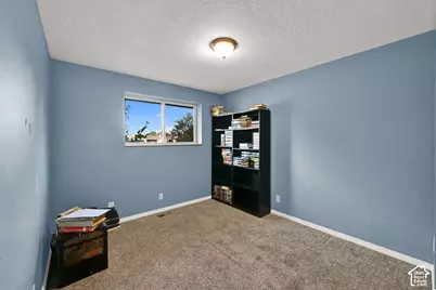 2261 W Ledgewood Dr, Taylorsville, UT 84129 - Photo 10