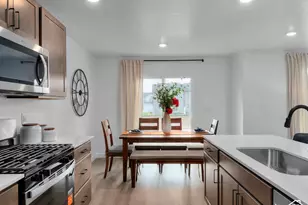 908 E Edinburgh Ave, Lehi, UT 84048 - Photo 8