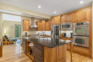 422 S Maryfield Dr, Salt Lake City, UT 84108 - Photo 4