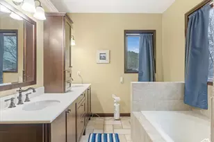 422 S Maryfield Dr, Salt Lake City, UT 84108 - Photo 32