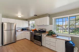 166 W 870 N, Sunset, UT 84015 - Photo 2