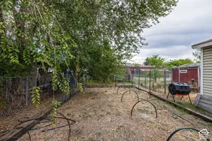 1073 S Navajo St W, Salt Lake City, UT 84104 - Photo 20