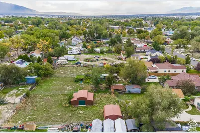 1073 S Navajo St W, Salt Lake City, UT 84104 - Photo 4