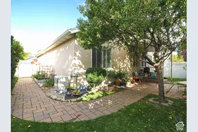 557 E Villager Ln, Midvale, UT 84047 - Photo 6