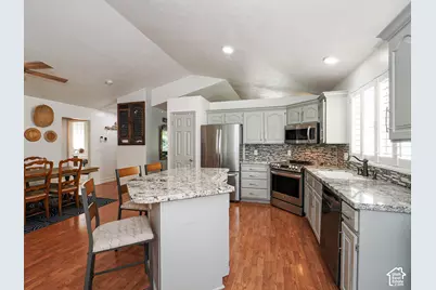 557 E Villager Ln, Midvale, UT 84047 - Photo 30