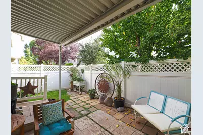 557 E Villager Ln, Midvale, UT 84047 - Photo 12