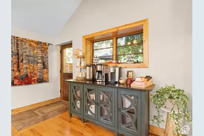 2275 E 6200 S, Holladay, UT 84121 - Photo 20