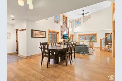 2275 E 6200 S, Holladay, UT 84121 - Photo 12