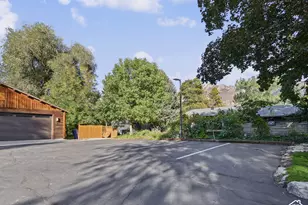 2275 E 6200 S, Holladay, UT 84121 - Photo 82