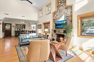 2275 E 6200 S, Holladay, UT 84121 - Photo 6