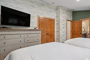 2275 E 6200 S, Holladay, UT 84121 - Photo 48