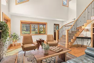 2275 E 6200 S, Holladay, UT 84121 - Photo 10