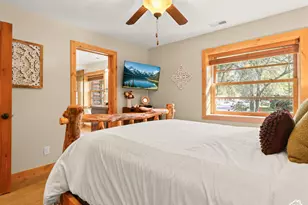 2275 E 6200 S, Holladay, UT 84121 - Photo 34