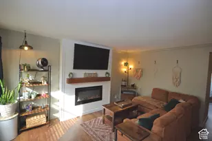 4309 S Abbey Ct, Taylorsville, UT 84123 - Photo 2