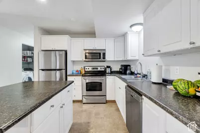 1676 N Hickory Ln, Provo, UT 84604 - Photo 4